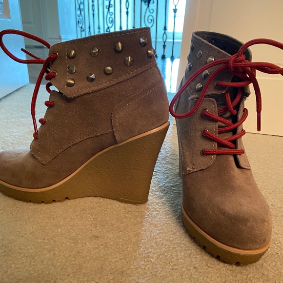 Guess Booties - Picture 1 of 2